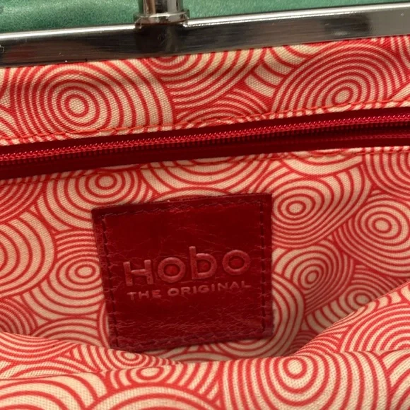 HOBO Lauren Green Bifold Leather Wallet - Picture 15 of 17